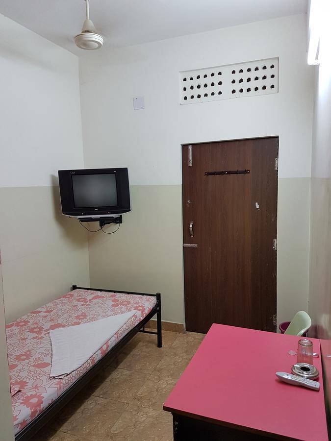 Hotel Rajdhani Bhubaneswar Exterior photo